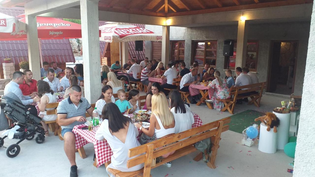 Rural Tourism/Ruralni Turizam Kisin Hotel Trebinje Buitenkant foto
